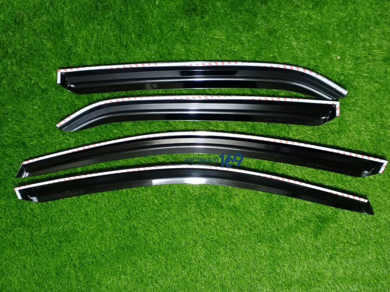 Vè che mưa Altis Vè che mưa Altis