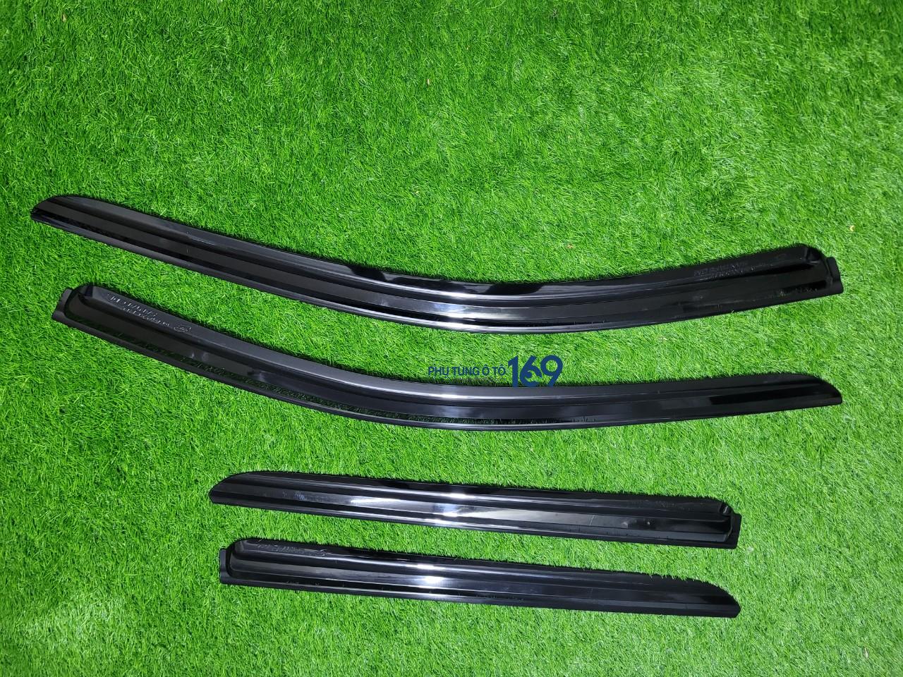 Vè che mưa đen Santafe Vè che mưa đen Santafe