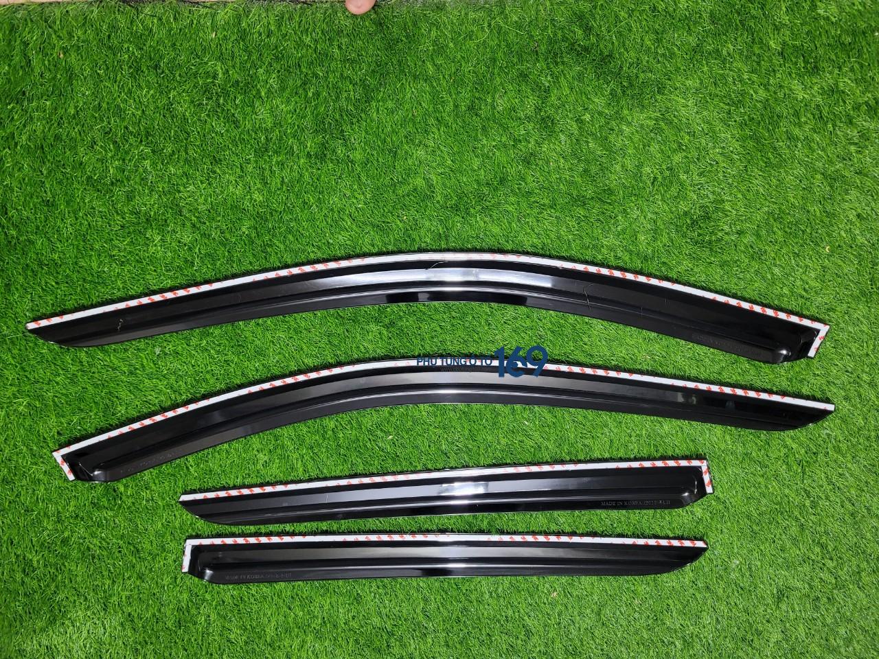 Vè che mưa đen Santafe Vè che mưa đen Santafe