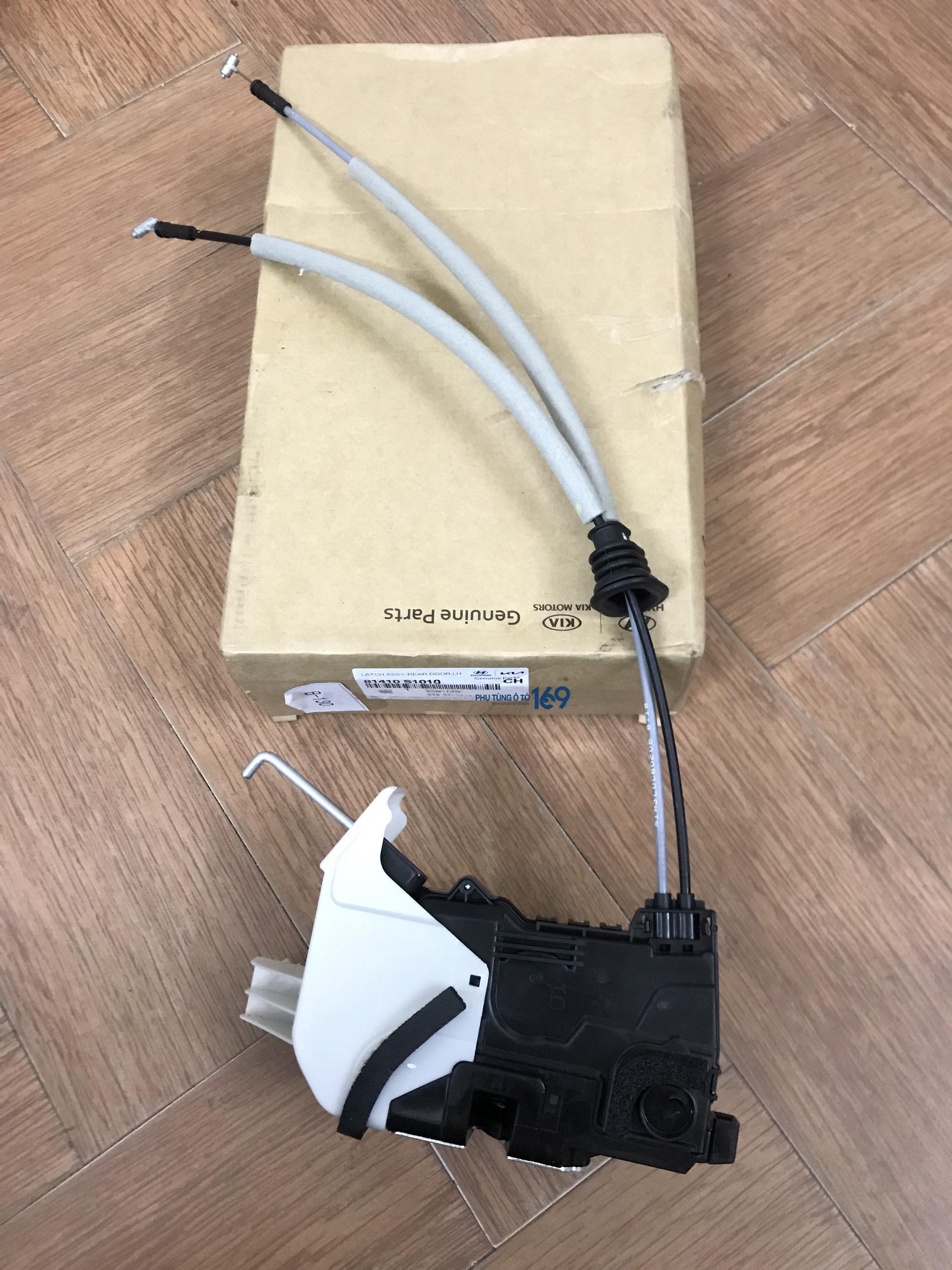 Khóa ngậm cửa Santafe Khóa ngậm cửa Santafe