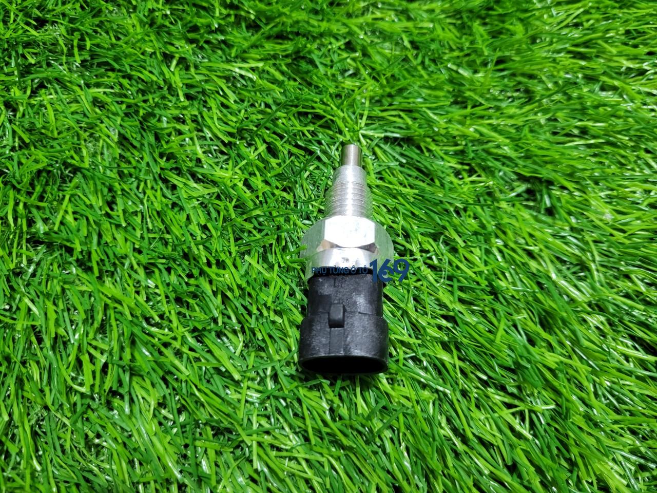 Công tắc báo lùi Aveo Công tắc báo lùi Aveo