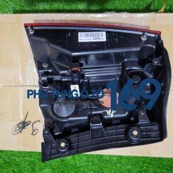 Đèn hậu ngoài phải Sorento