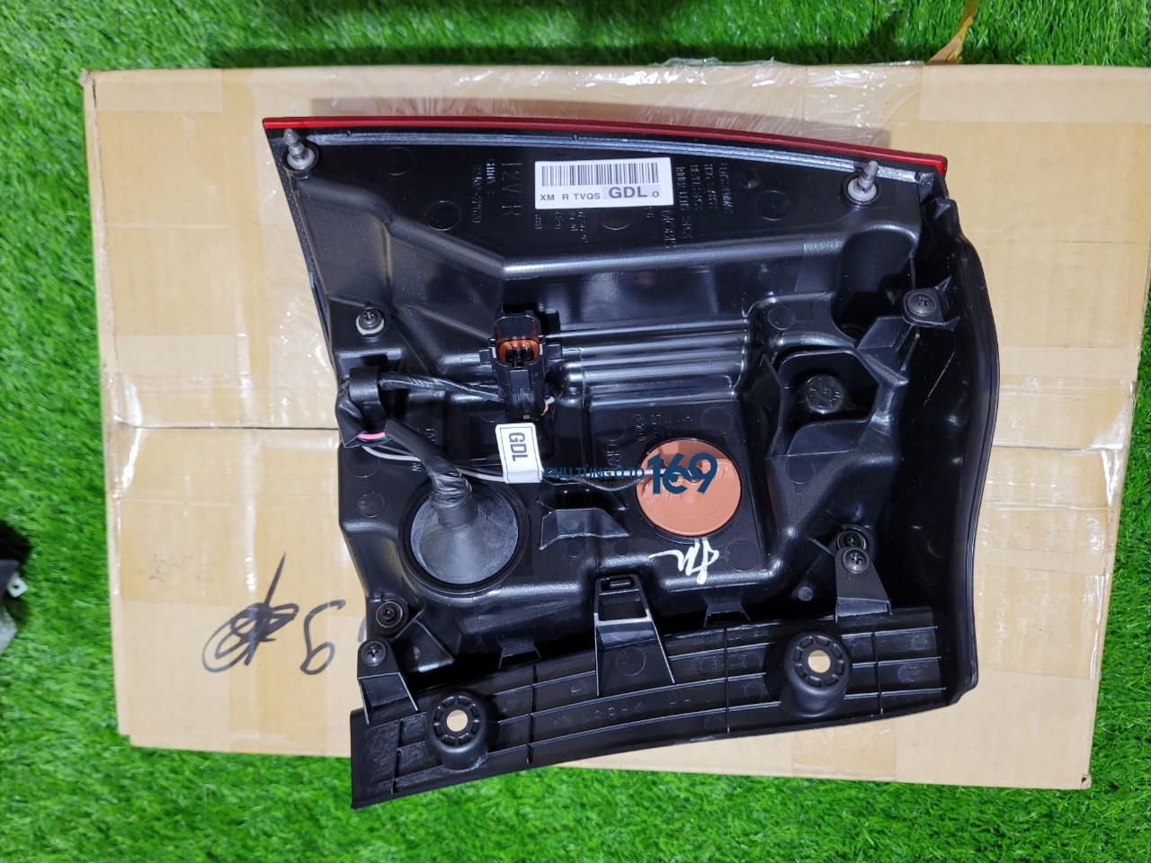 Đèn hậu ngoài phải Sorento Đèn hậu ngoài phải Sorento