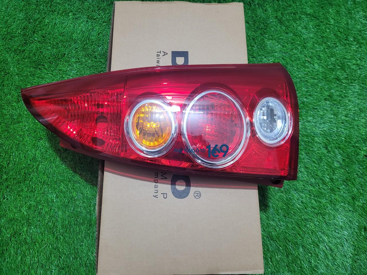 Đèn hậu phải Premacy Đèn hậu phải Premacy