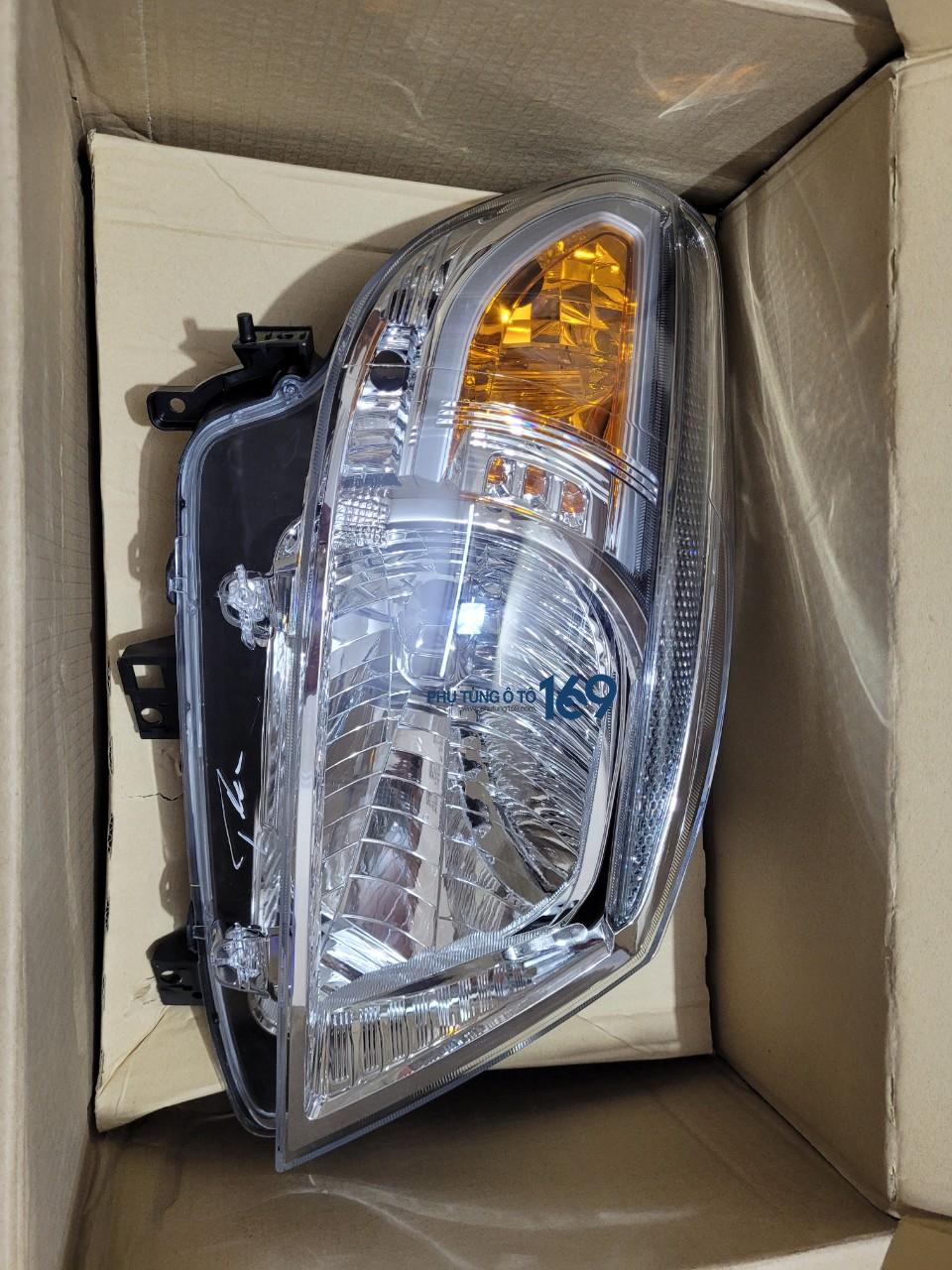 Đèn pha phải Everest Đèn pha phải Everest