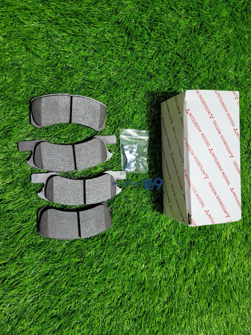 Má phanh trước Attrage Má phanh trước Attrage