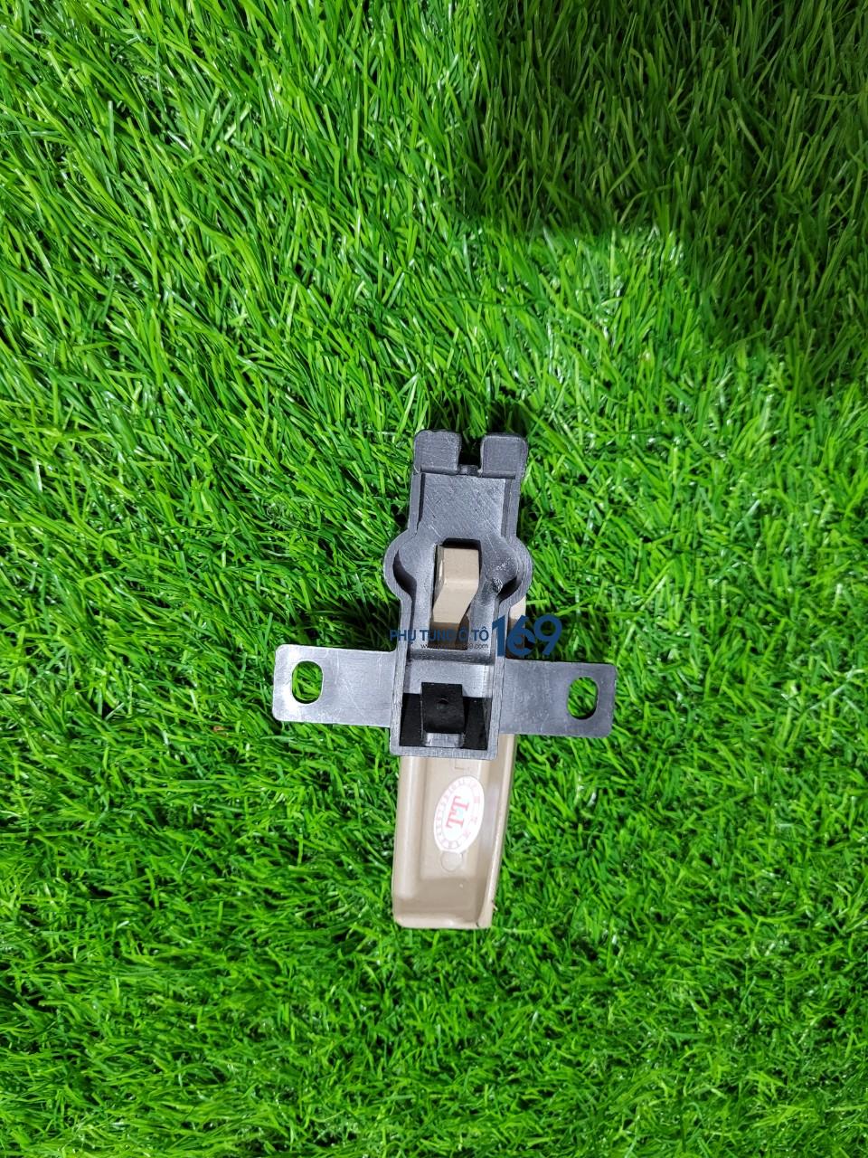 Tay mở cửa trong Fairry 7 chỗa Tay mở cửa trong Fairy 7 chỗ