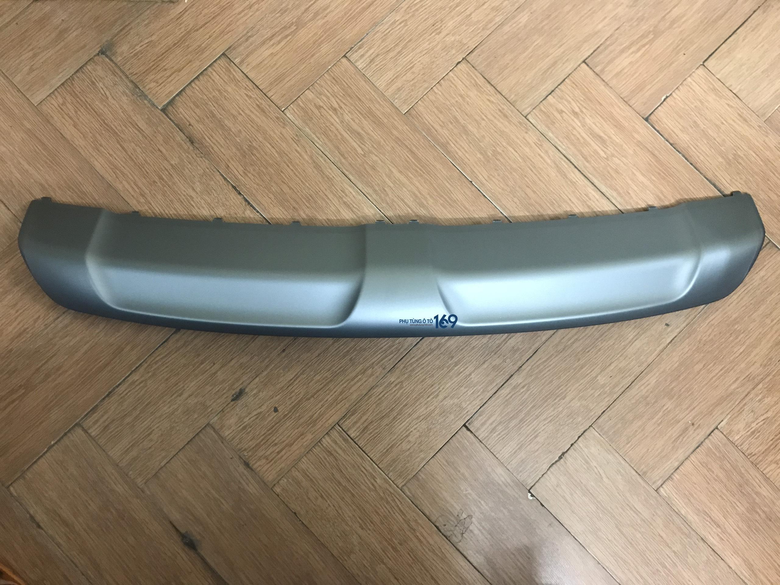 Ốp cản trước Santafe Ốp cản trước Santafe