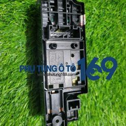 Công tắc lên kính tổng Mirage