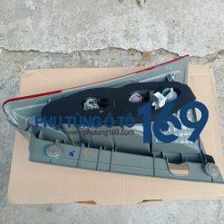 Đèn hậu phải Innova