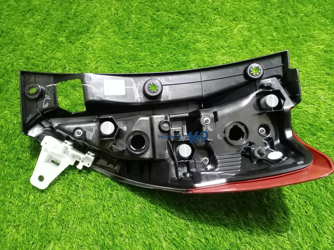 Đèn hậu ngoài phải Innova Đèn hậu ngoài phải Innova