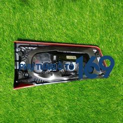 Đèn hậu trong phải Innova