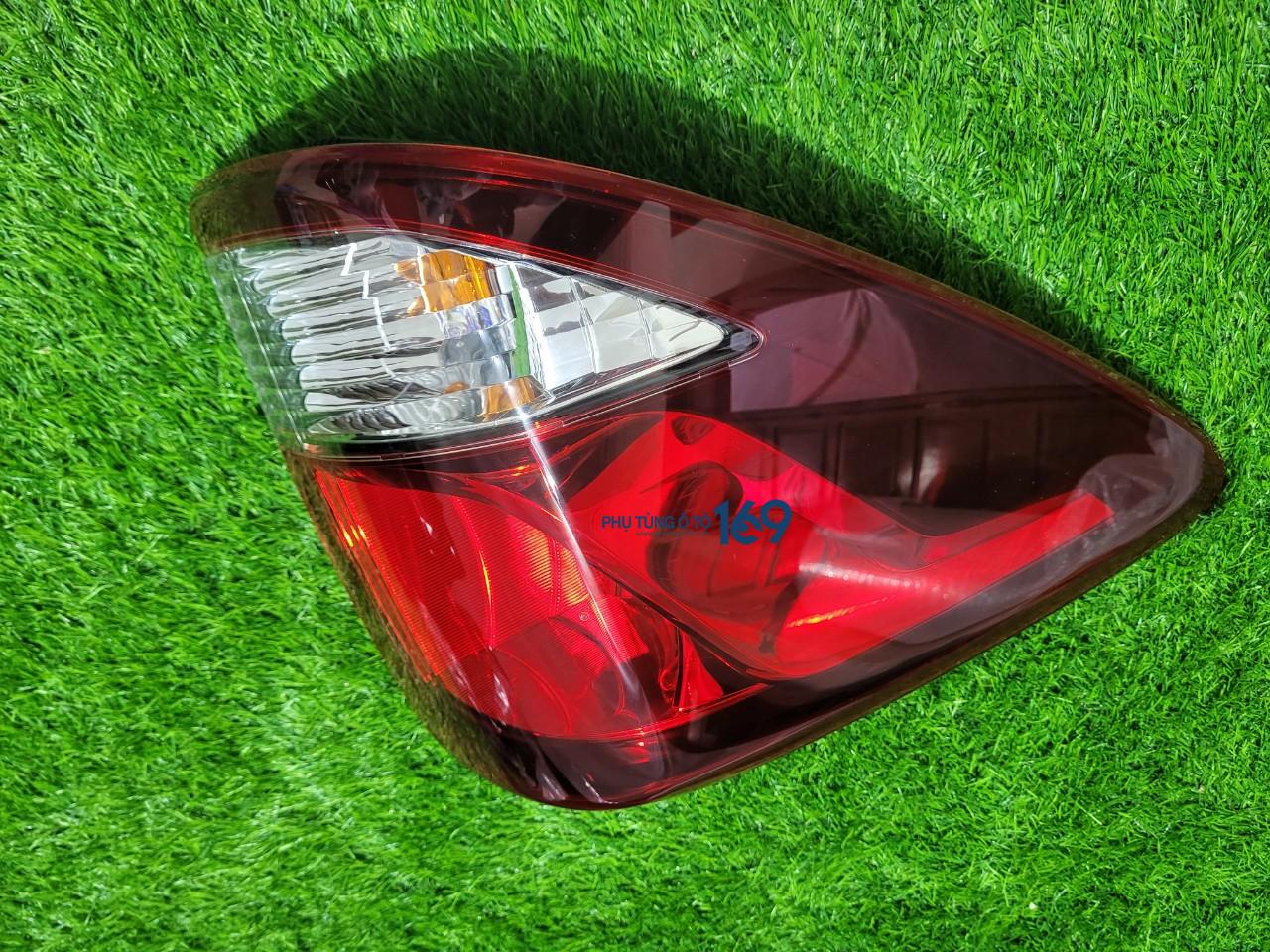 Đèn hậu ngoài lái Bt50 Đèn hậu ngoài lái Bt50