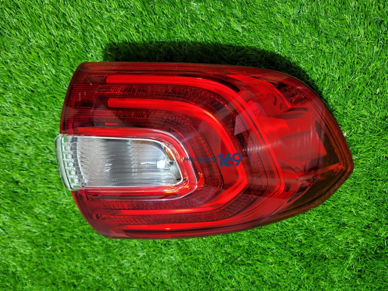 Đèn hậu ngoài Everest Đèn hậu ngoài Everest