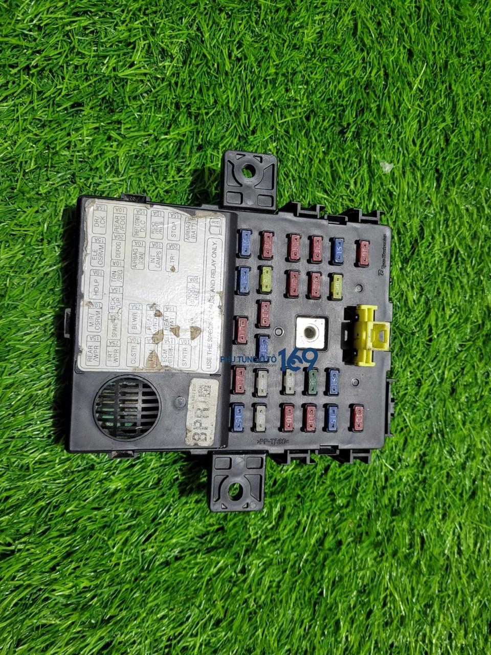 Hộp cầu chì Spark Hộp cầu chì Spark