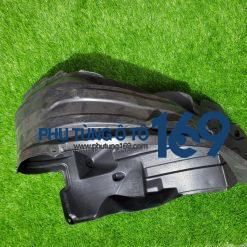 Lòng dè trước Innova