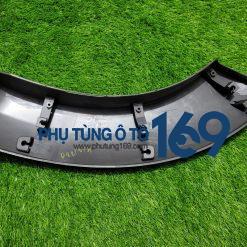 Ốp phồng cửa xe Everest