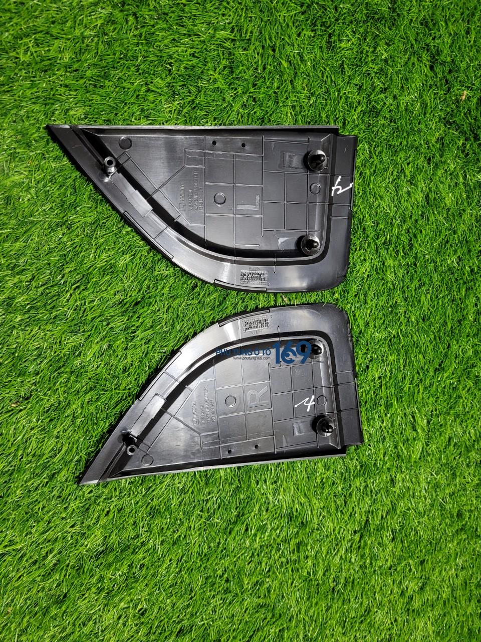 Ốp tam giác ngoài phải Gentra Ốp tam giác ngoài phải Gentra