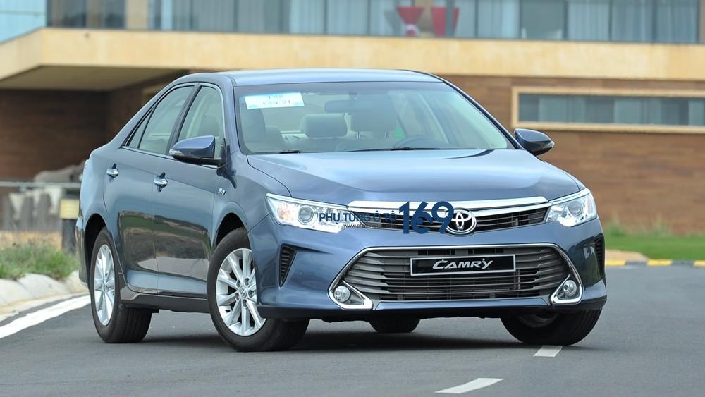 Toyota Camry 2017 giá từ 11 tỷ đồng tại Việt Nam