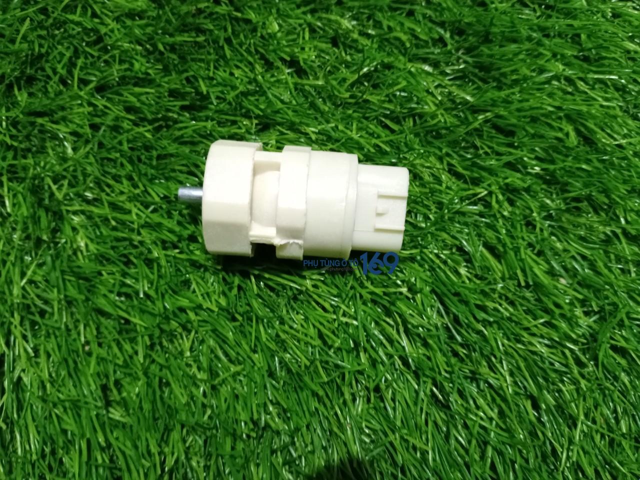 Cảm biến công tơ mét Dmax Cảm biến công tơ mét Dmax