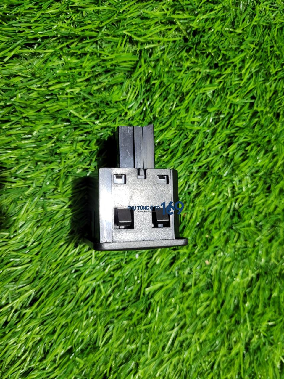 Công tắc chỉnh gương Fairy 7 chỗ Công tắc chỉnh gương Fairy 7 chỗ