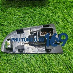 Công tắc lên kính phải Elantra