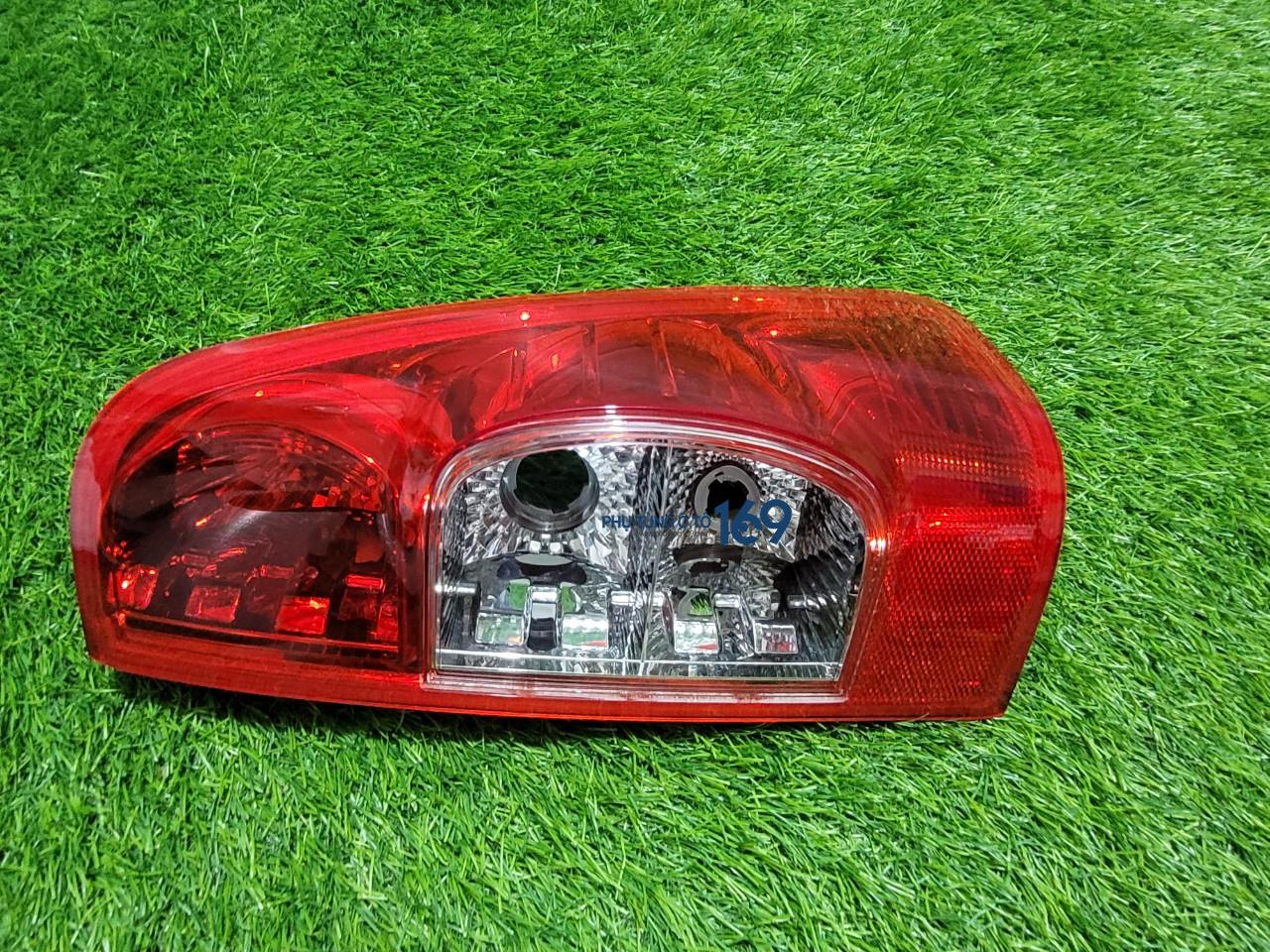 Đèn hậu phải Dmax Đèn hậu phải Dmax