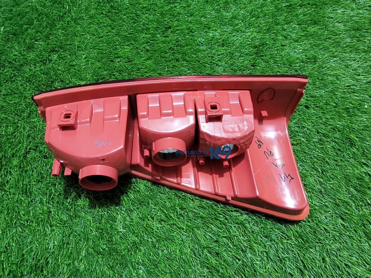 Đèn hậu phải Dmax Đèn hậu phải Dmax