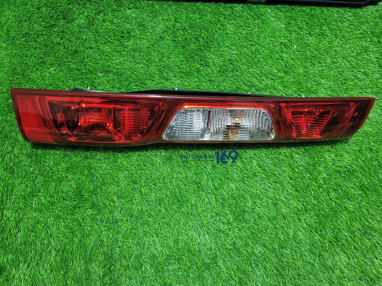 Đèn hậu lái Transit Đèn hậu lái Transit