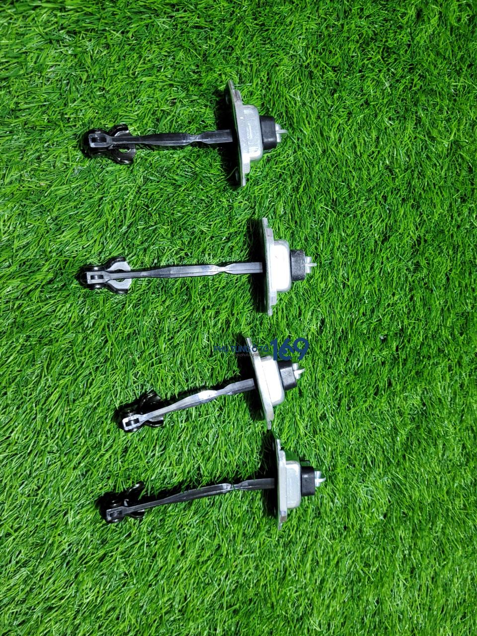 Hạn chế cánh cửa Camry 3.5 Hạn chế cánh cửa Camry 3.5