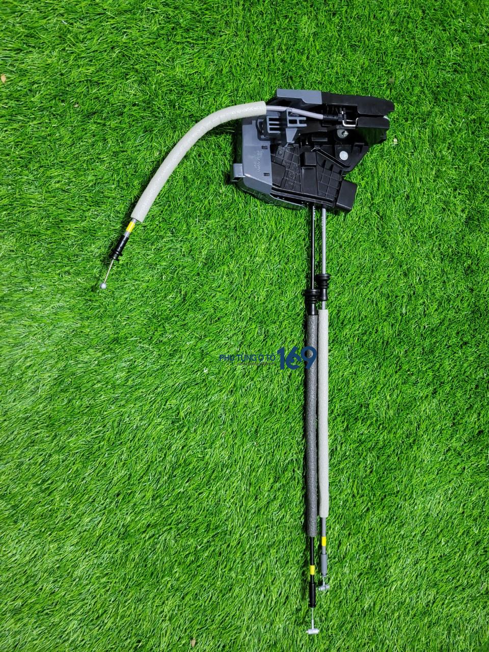 Khóa ngậm cửa sau phụ Elantra Khóa ngậm cửa sau phụ Elantra