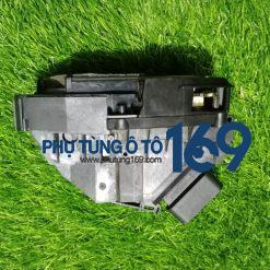 Khóa ngậm cửa sau phụ Ranger