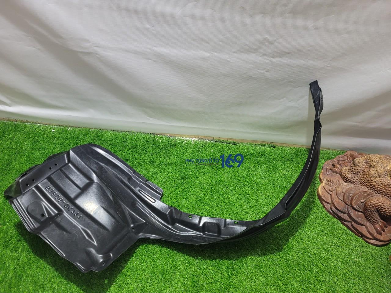 Lòng dè chắn bùn trước Fortuner Lòng dè chắn bùn trước Fortuner