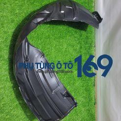 Lòng dè trước Camry