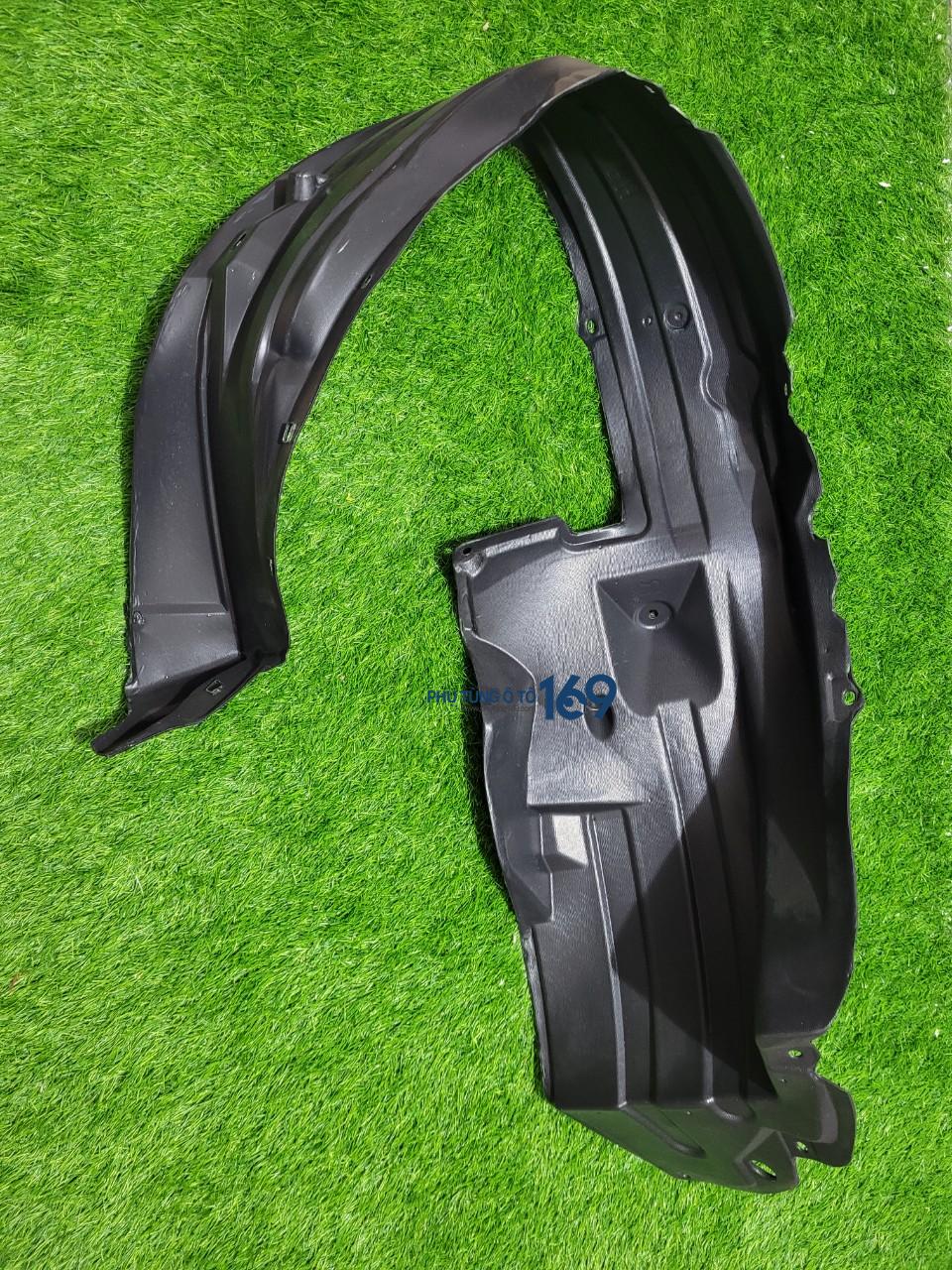 Lòng dè trước trái Innova Lòng dè trước trái Innova