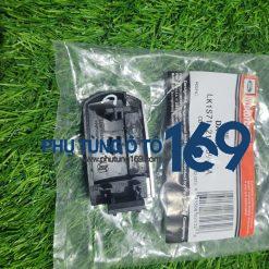 Núm tay mở cửa ngoài Mondeo