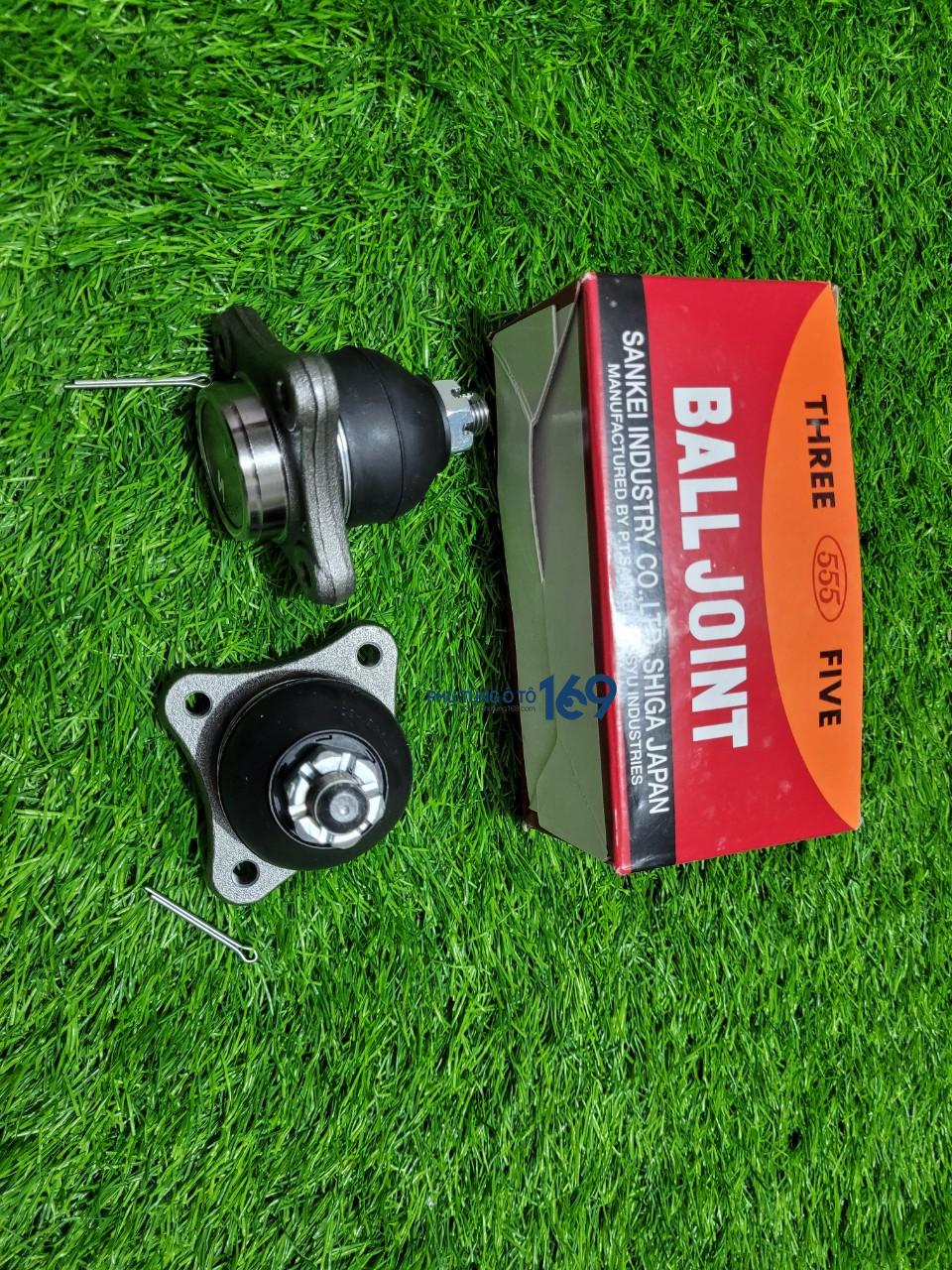 Rotuyn đứng trên Triton Rotuyn đứng trên Triton