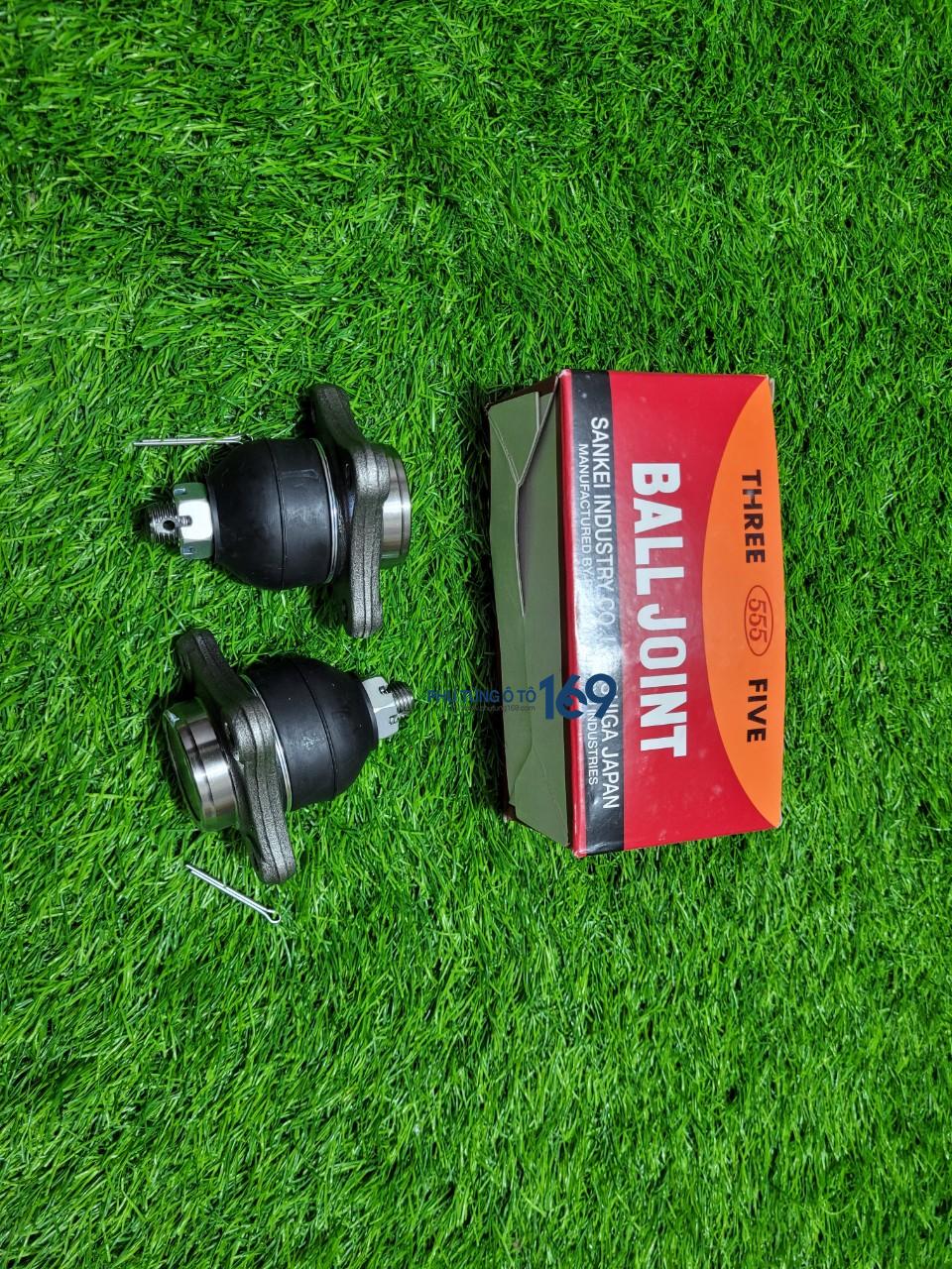 Rotuyn đứng trên Triton Rotuyn đứng trên Triton