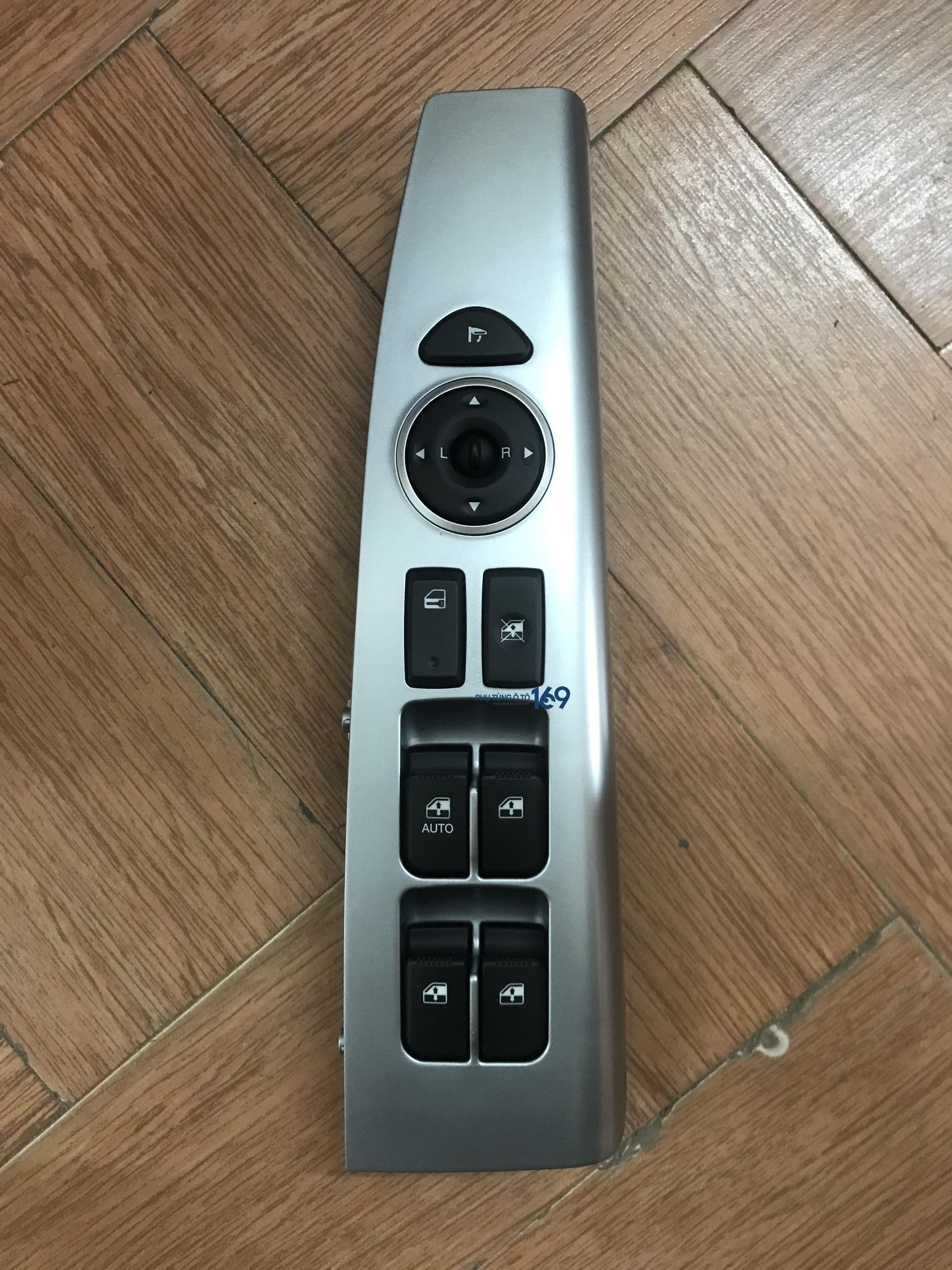 Cụm công tắc lên kính Santafe Cụm công tắc lên kính Santafe