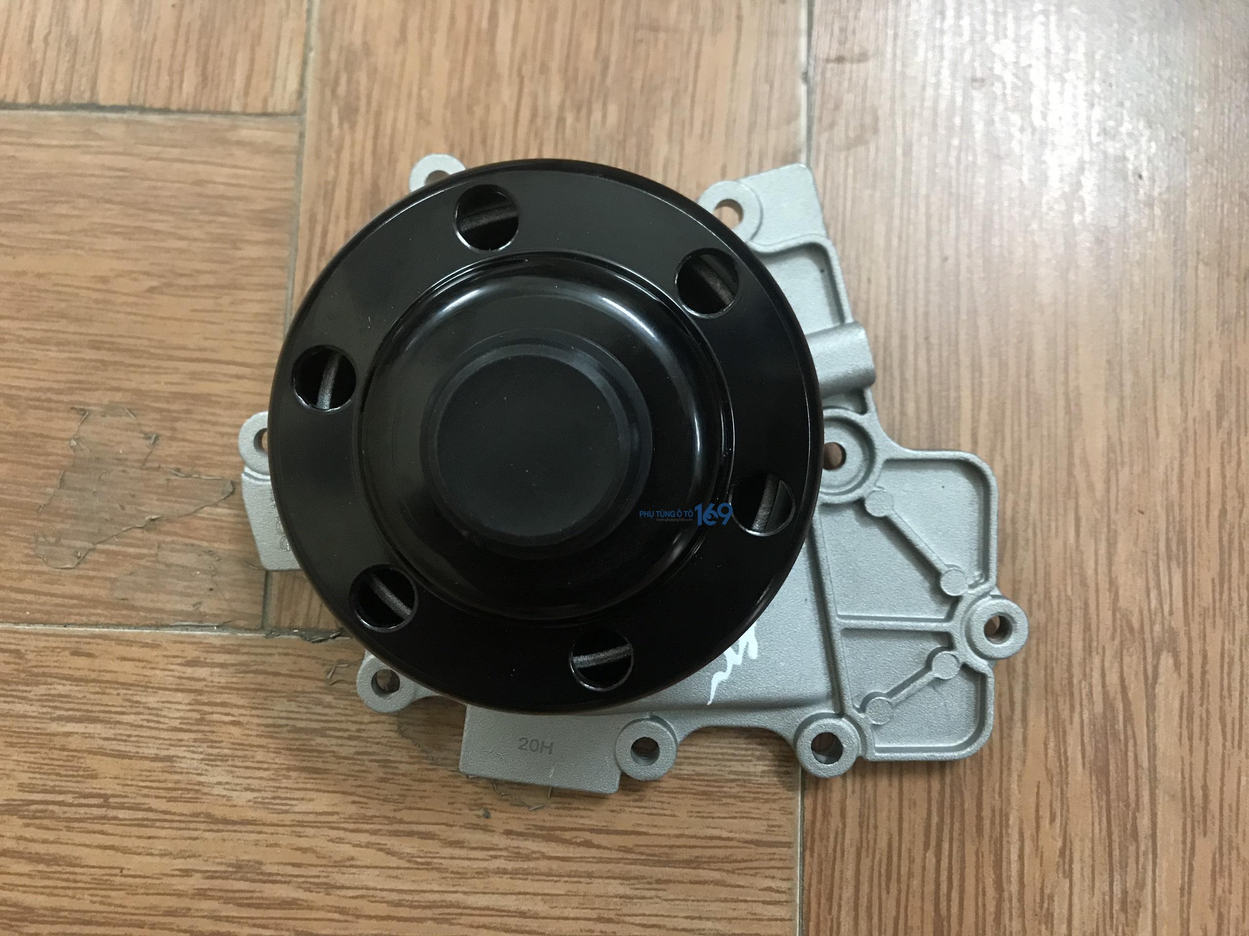 Bơm nước động cơ Mercedes Vito Bơm nước động cơ Mercedes Vito