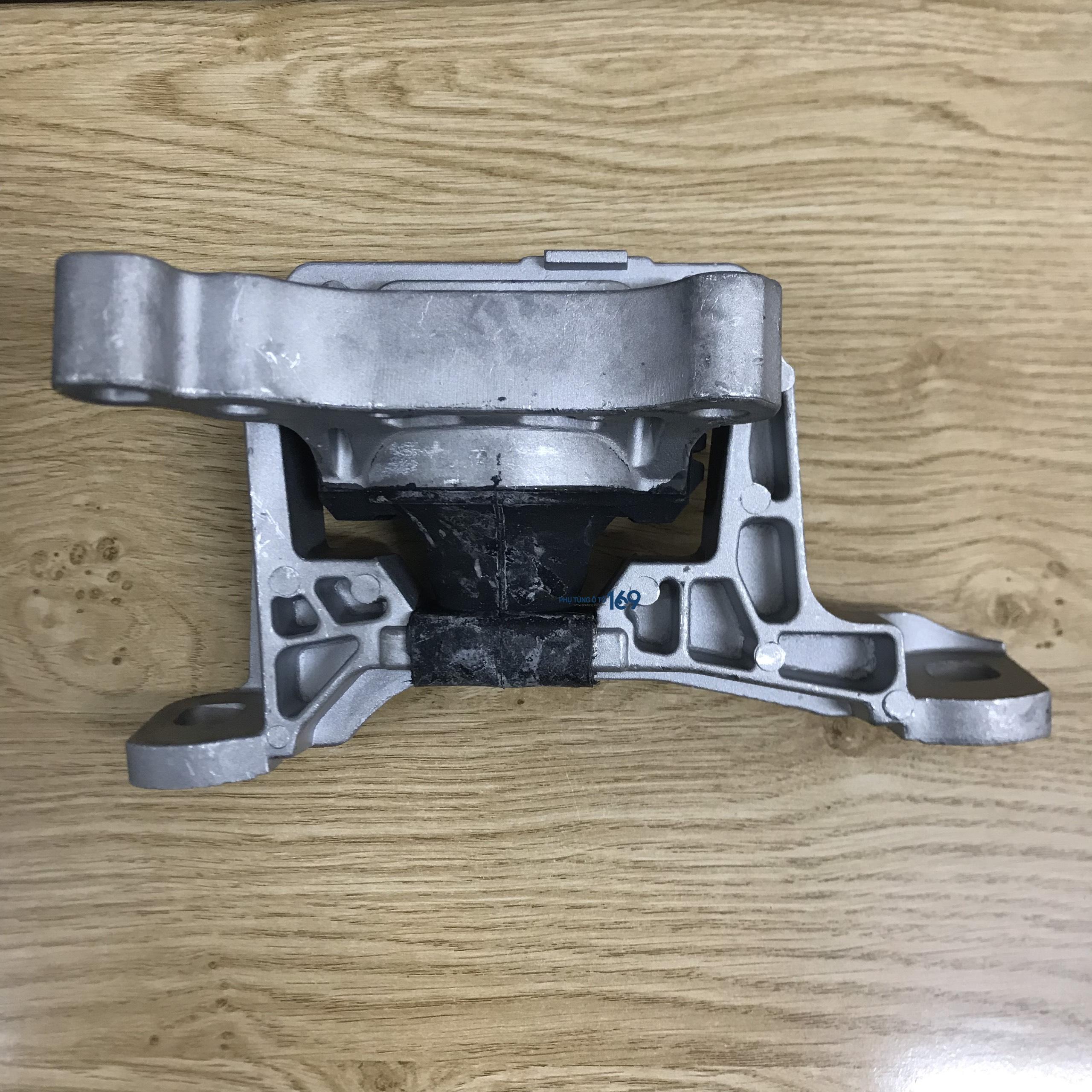 Chân đầu máy Focus 1.5 Chân đầu máy Focus 1.5