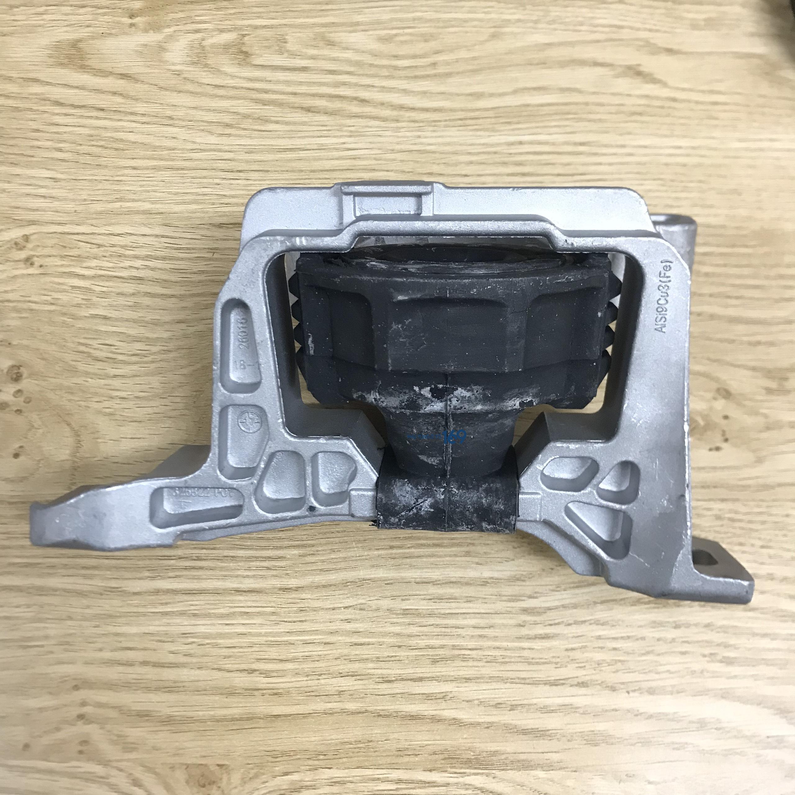 Chân đầu máy Focus 1.5 Chân đầu máy Focus 1.5