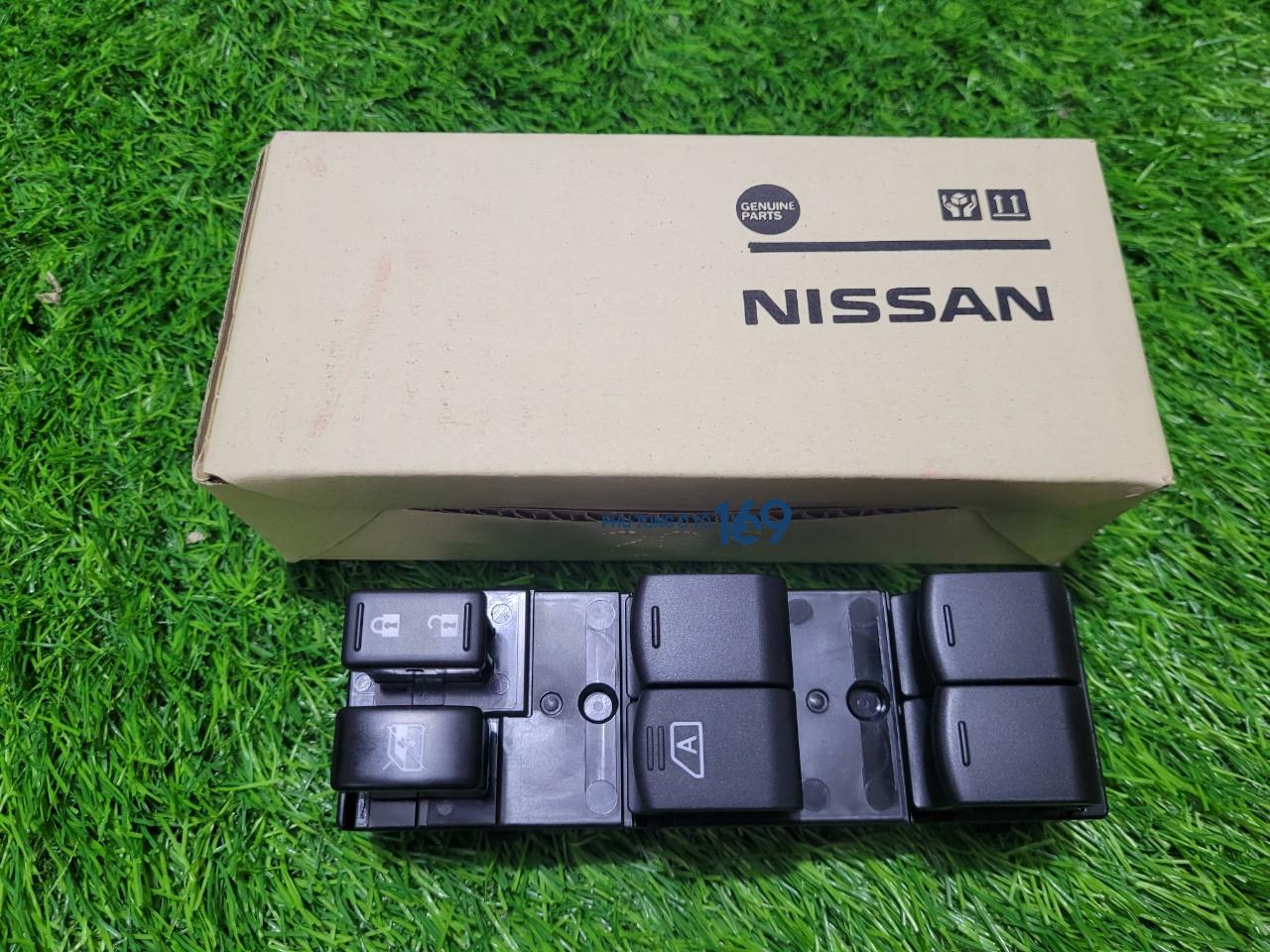 Công tắc nâng kính tổng Sunny Công tắc nâng kính tổng Sunny