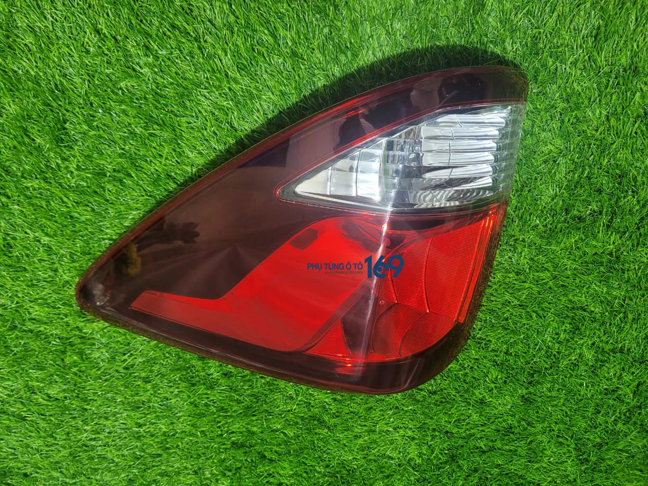 Đèn hậu miếng ngoài lái Bt50 Đèn hậu miếng ngoài lái Bt50