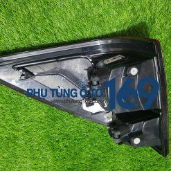 Đèn hậu miếng ngoài lái Bt50