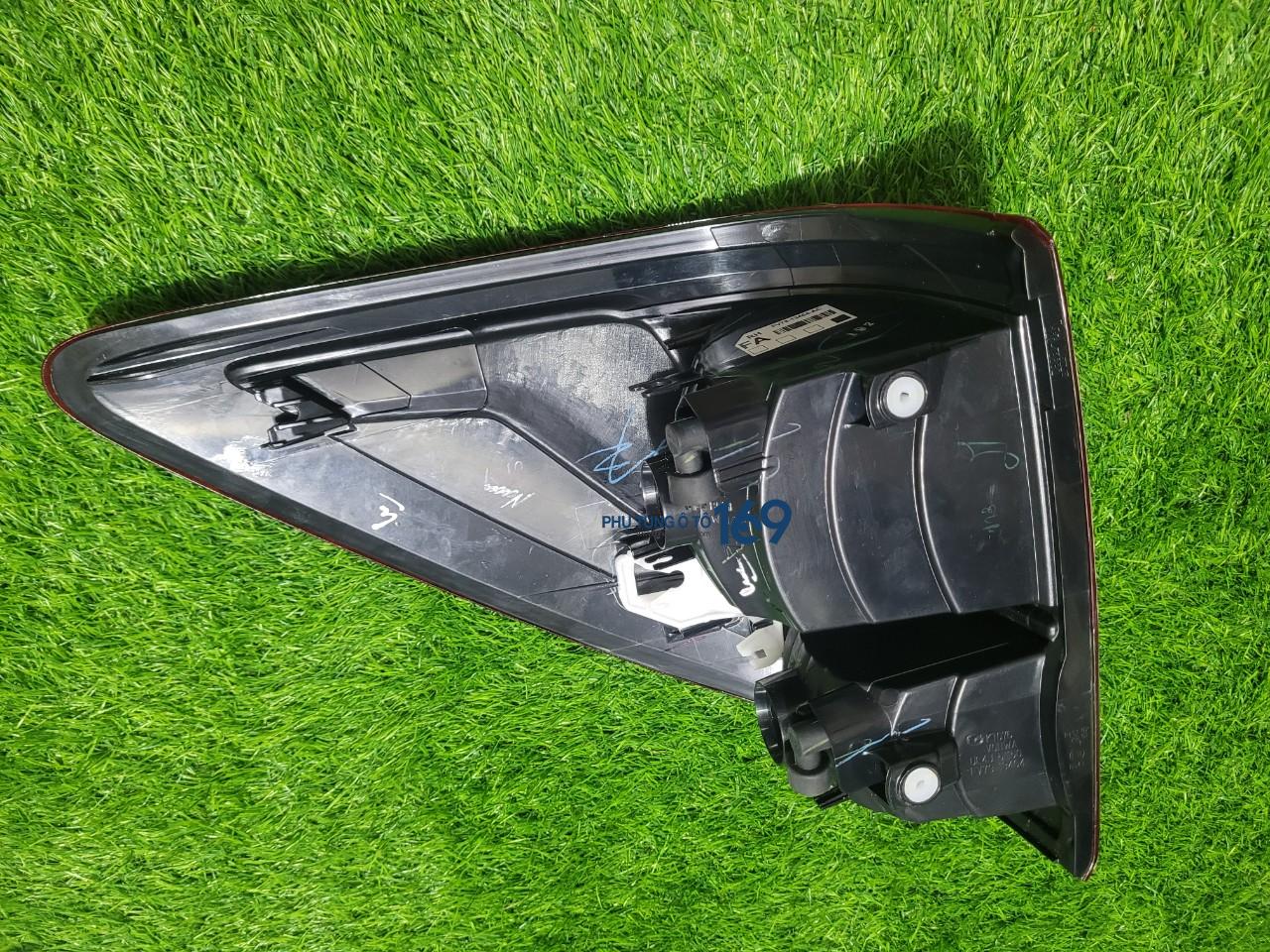 Đèn hậu miếng ngoài lái Bt50 Đèn hậu miếng ngoài lái Bt50