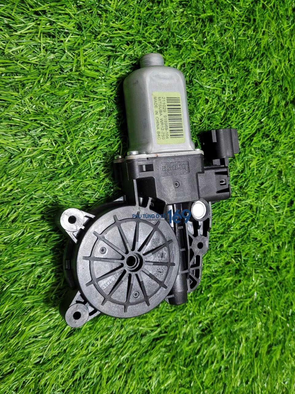 Morto lên kính trước phụ Bt50 Morto lên kính trước phụ Bt50