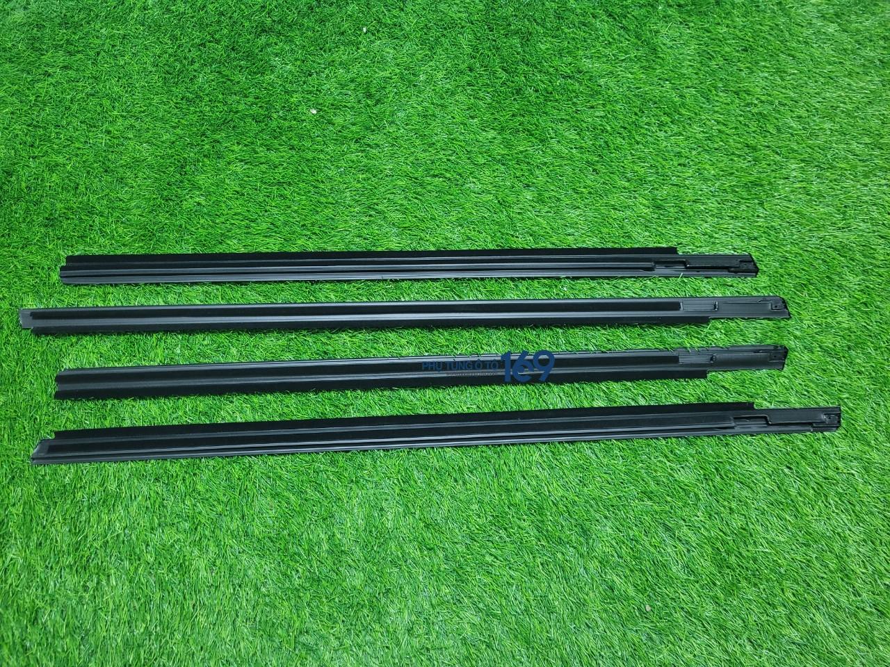 Nẹp chân kính cánh cửa Matiz Nẹp chân kính cánh cửa Matiz