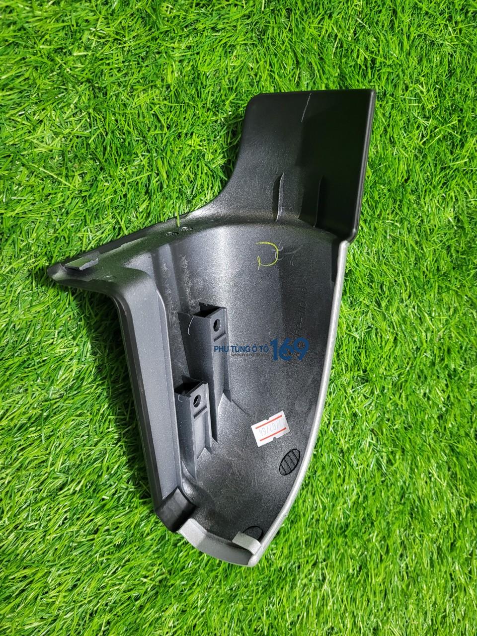 Ốp đầu bậc dẫm chân sau phụ Navara Ốp đầu bậc dẫm chân sau phụ Navara