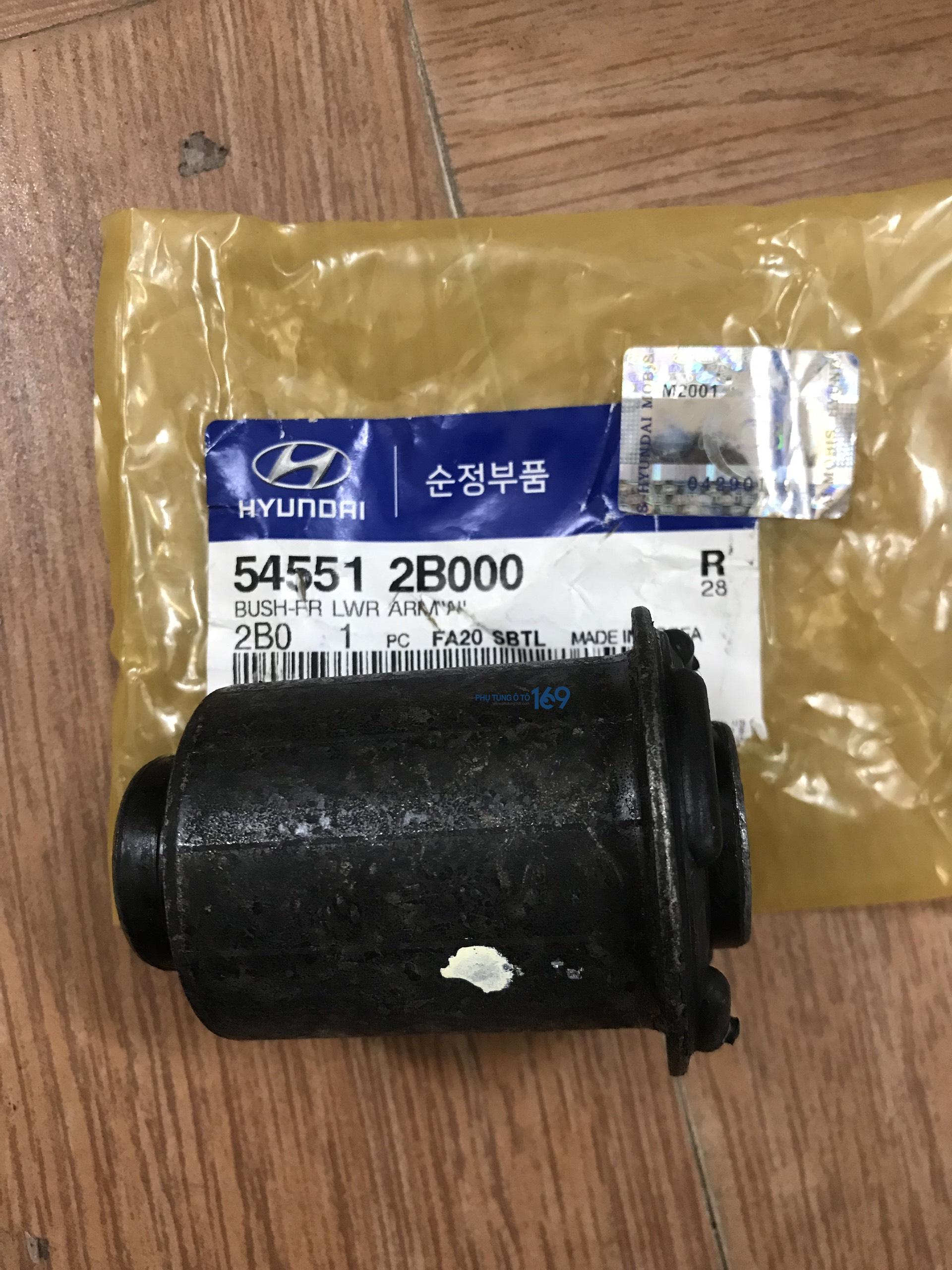 Cao su càng A giữa nhỏ Santafe Cao su càng A giữa nhỏ Santafe